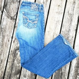 Women's Big Star distressed denim mid rise Maddie style boot cut jeans size 31L